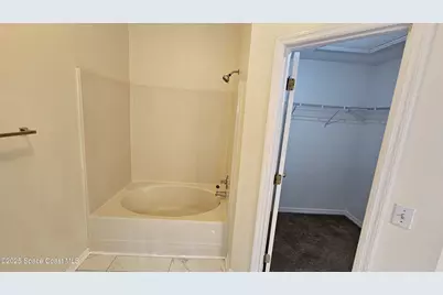 2410 Stratford Pointe Drive, Melbourne, FL 32904 - Photo 10