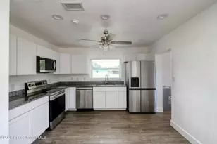 356 Vesta Cir, Melbourne, FL 32901 - Photo 8