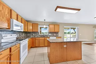 1292 Sorento Cir, Melbourne, FL 32904 - Photo 8