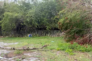 738 Lund Cir, Melbourne, FL 32901 - Photo 14