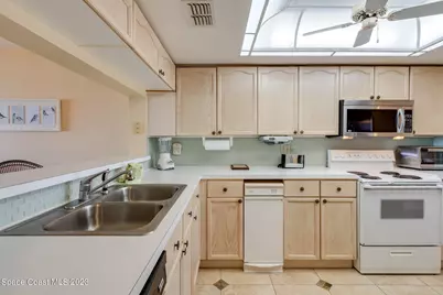 555 Harrison Avenue #402, Cape Canaveral, FL 32920 - Photo 14