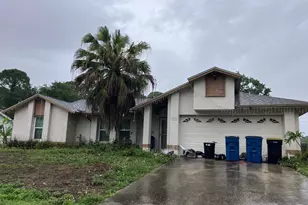 713 Kempten St NW, Palm Bay, FL 32907 - Photo 2