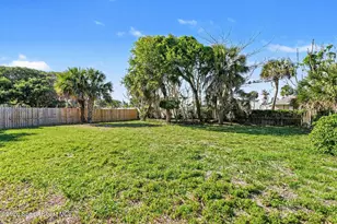 108 Delvalle St, Melbourne Beach, FL 32951 - Photo 26