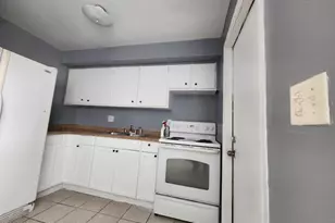 28 Elton St, Melbourne, FL 32935 - Photo 6