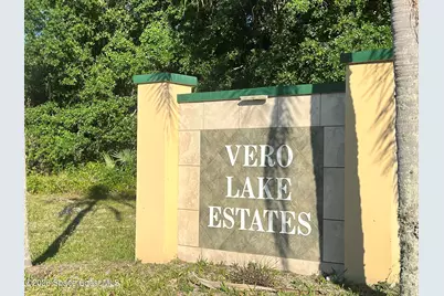 8965 100th Avenue, Vero Beach, FL 32967 - Photo 2