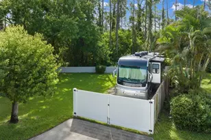 578 Lake Ashley Cir, West Melbourne, FL 32904 - Photo 4