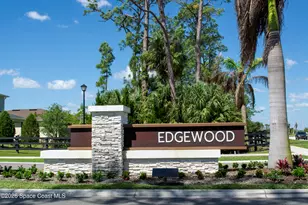 560 Veridian Cir NW, Palm Bay, FL 32907 - Photo 2