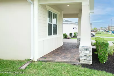 560 Veridian Circle NW, Palm Bay, FL 32907 - Photo 8