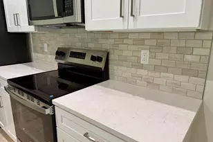 581 Toynbee Rd SW, Palm Bay, FL 32908 - Photo 10