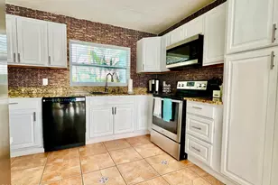 133 NE 1st St, Satellite Beach, FL 32937 - Photo 8