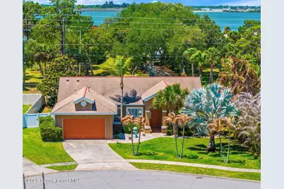 1044 Harbor Pines Drive, Merritt Island, FL 32952 - Photo 4
