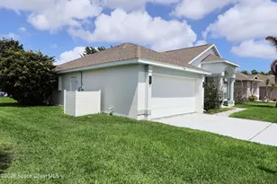 704 Carriage Hill Rd, Melbourne, FL 32940 - Photo 6