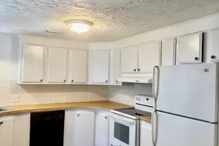 515 Jennifer Cir, Melbourne, FL 32904 - Photo 4