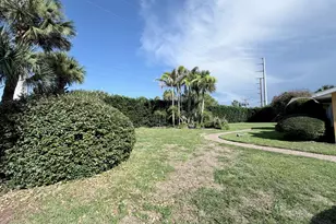702 Oak St, Melbourne Beach, FL 32951 - Photo 38