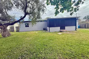 130 Cascade Ave SE, Palm Bay, FL 32909 - Photo 10