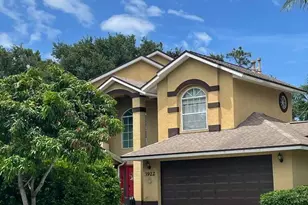 3922 St Armens Cir, Melbourne, FL 32934 - Photo 2