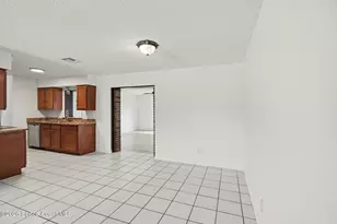 2111 Sandalwood Dr, Melbourne, FL 32935 - Photo 10