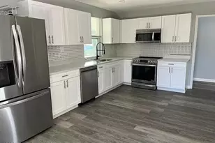 1428 Lamanto Ave E, Jacksonville, FL 32210 - Photo 6
