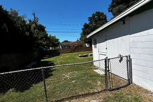 2204 Shelby Dr, Melbourne, FL 32935 - Photo 2