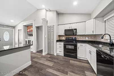 697 Hamm Street NW, Palm Bay, FL 32907 - Photo 6