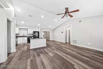 697 Hamm Street NW, Palm Bay, FL 32907 - Photo 4