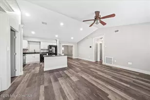 697 Hamm St NW, Palm Bay, FL 32907 - Photo 4