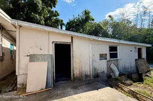 738 Lund Cir, Melbourne, FL 32901 - Photo 18