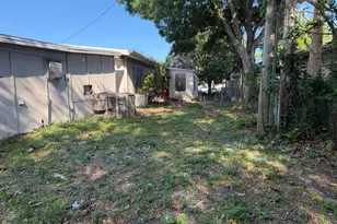 738 Lund Cir, Melbourne, FL 32901 - Photo 24