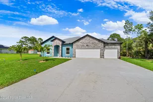 467 Lackland St SW, Palm Bay, FL 32908 - Photo 4