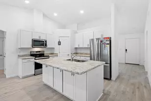 566 Forrest Hills Street SW, Palm Bay, FL 32908 - Photo 8