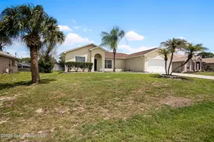 427 Davidson St SE, Palm Bay, FL 32909 - Photo 2