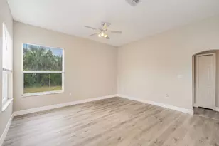 328 Hammonton St SW, Palm Bay, FL 32908 - Photo 10