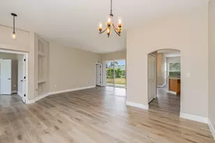 328 Hammonton St SW, Palm Bay, FL 32908 - Photo 6