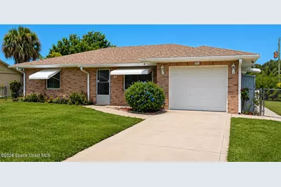 458 Borraclough Avenue NW, Palm Bay, FL 32907 - Photo 2