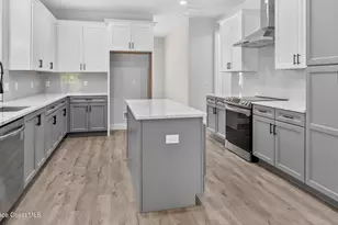 1845 Market Cir NE, Palm Bay, FL 32905 - Photo 10