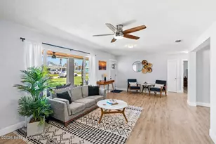 125 W Gadsden Ln, Cocoa Beach, FL 32931 - Photo 8