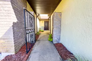 2193 Kings Cross St, Titusville, FL 32796 - Photo 2