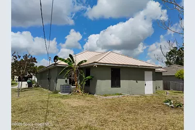 1029 Cranberry Road SE, Palm Bay, FL 32909 - Photo 4