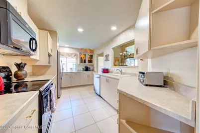 822 Ridge Lake Drive, Melbourne, FL 32940 - Photo 2