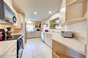 822 Ridge Lake Dr, Melbourne, FL 32940 - Photo 2