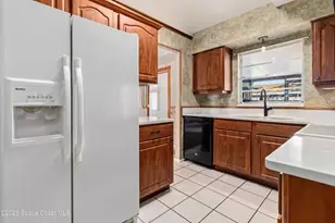 2415 Raintree Lake Cir, Merritt Island, FL 32953 - Photo 8