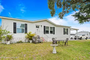 958 Pecan Cir, Barefoot Bay, FL 32976 - Photo 2