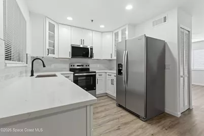 7821 Maplewood Drive #403, Melbourne, FL 32904 - Photo 14