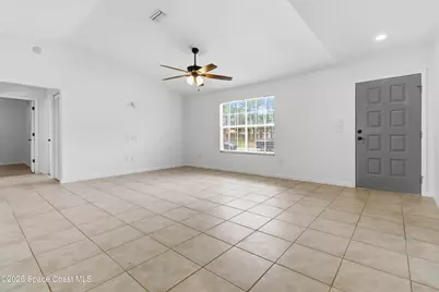 582 Sea Crest Avenue SW, Palm Bay, FL 32908 - Photo 6