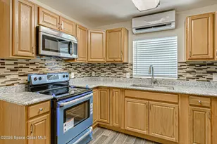 175 NW Valencia Rd, Melbourne, FL 32904 - Photo 10