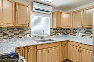 175 NW Valencia Rd, Melbourne, FL 32904 - Photo 10
