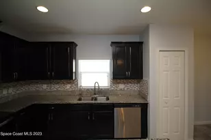 903 Musgrass Cir, West Melbourne, FL 32904 - Photo 12