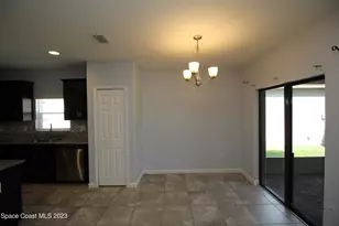 903 Musgrass Cir, West Melbourne, FL 32904 - Photo 8