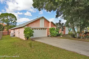 385 Island Oaks Pl, Merritt Island, FL 32953 - Photo 2