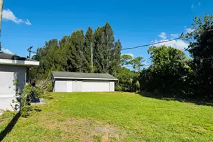 2540 Sikes Ln, Malabar, FL 32950 - Photo 2